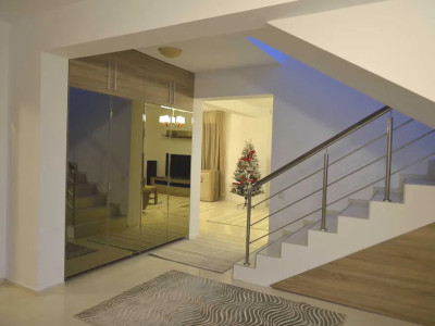 Vila 4 camere | Baneasa | Otopeni | Odaii | Garaj | Centrala | 200 mp 